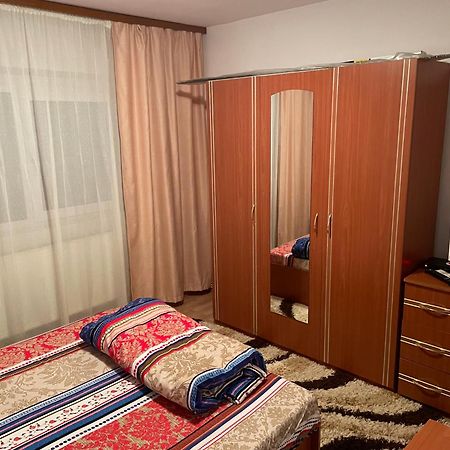 Apartament Petroşani Εξωτερικό φωτογραφία