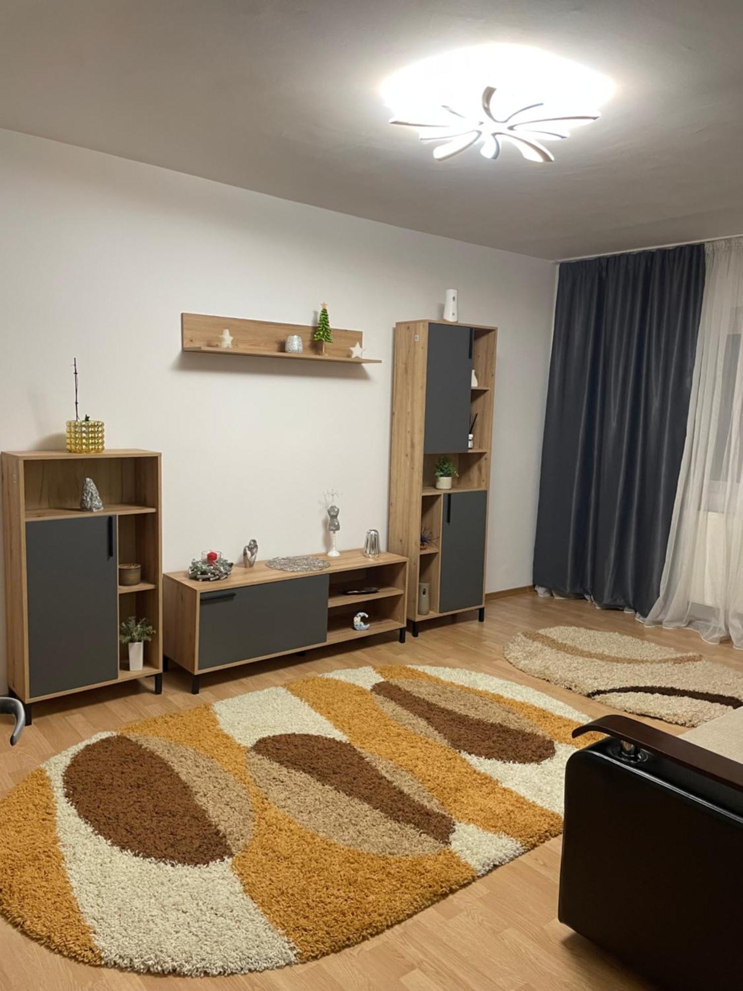 Apartament Petroşani Εξωτερικό φωτογραφία
