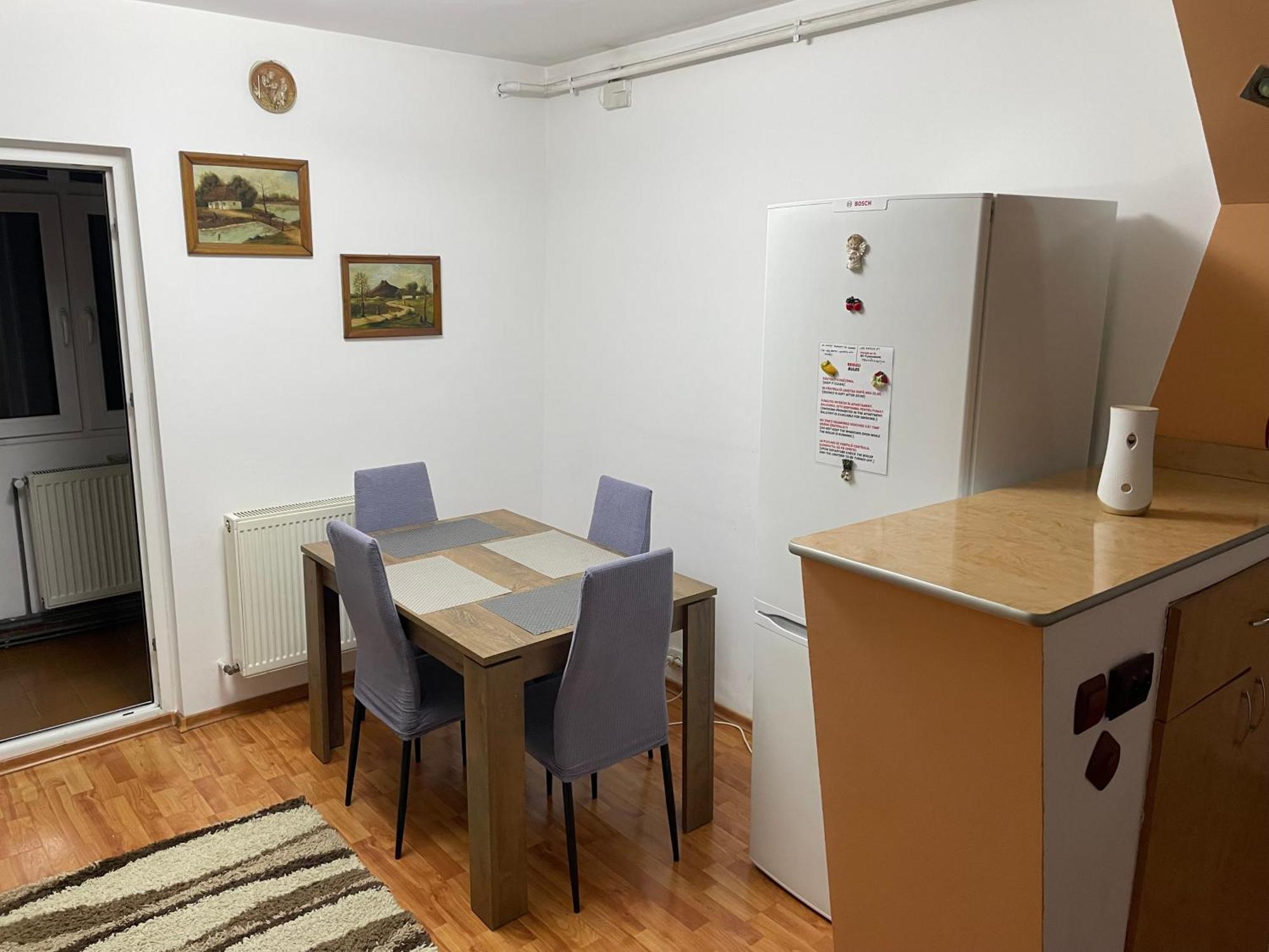 Apartament Petroşani Εξωτερικό φωτογραφία