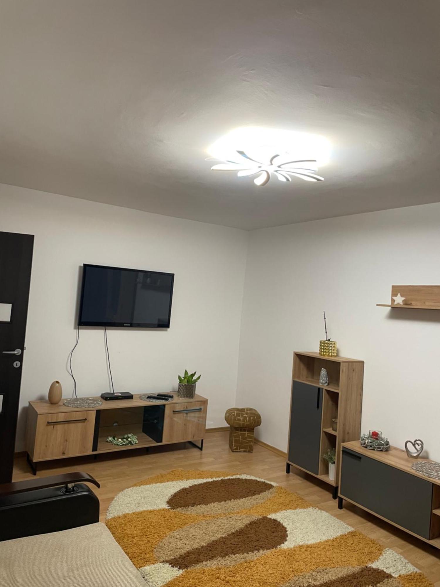 Apartament Petroşani Εξωτερικό φωτογραφία